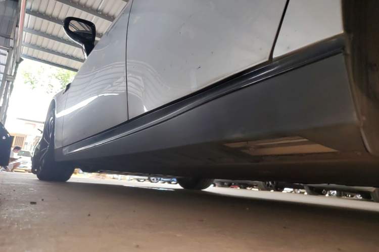Used XPeng P7 2022 480E Left Side Sill