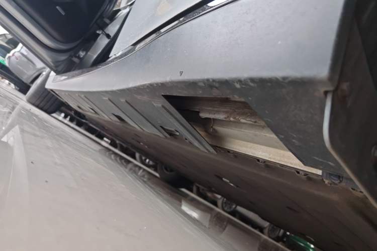 Used XPeng P7 2022 480N+ Left Side Sill