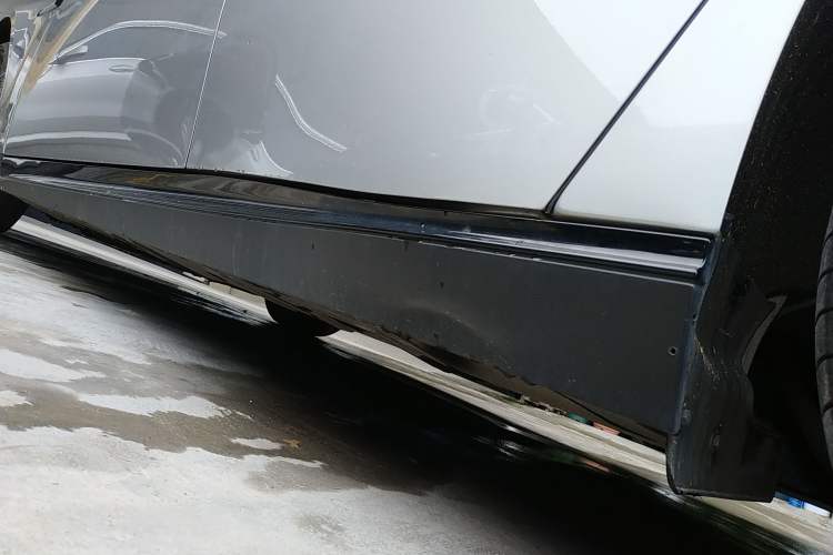 Used XPeng P7 2022 670N+ Left Side Sill
