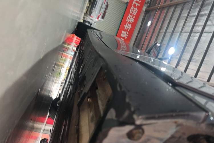 Used XPeng P7 2022 480 Standard Range Smart Drive Edition Left Side Sill