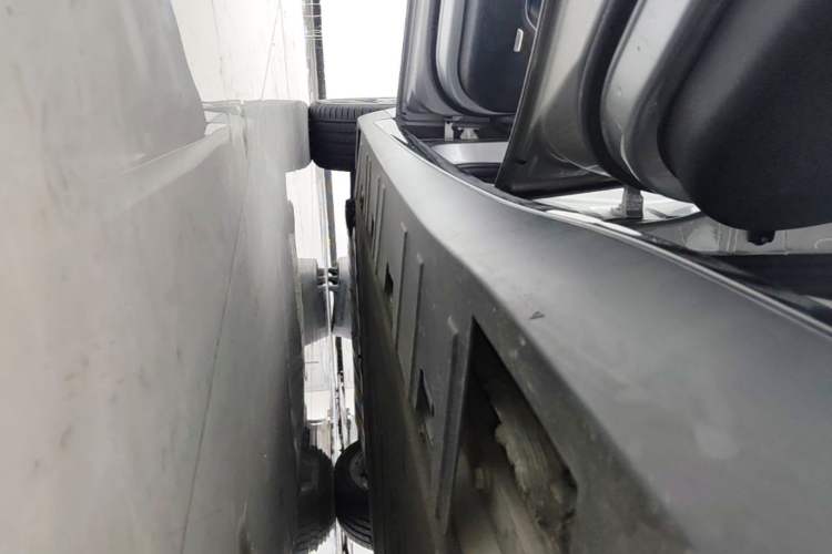 Used XPeng P7 2022 480G+ Left Side Sill
