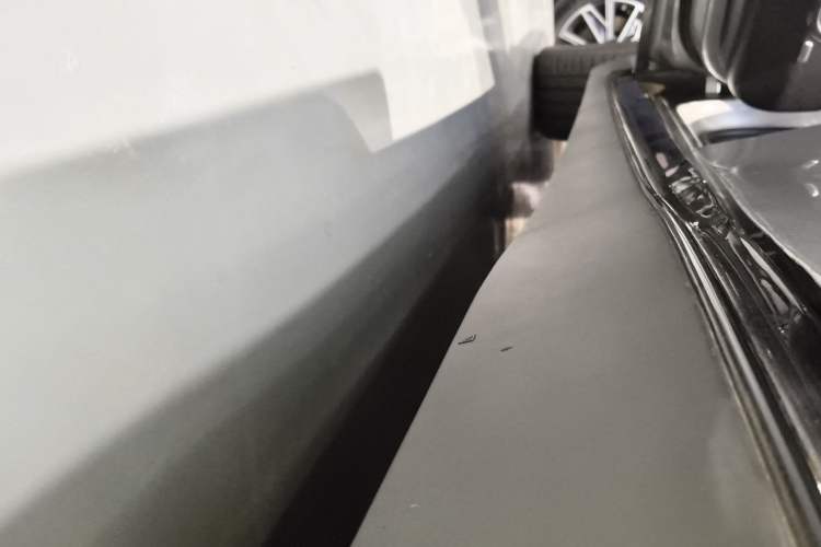 Used XPeng P7 2022 586G Left Side Sill