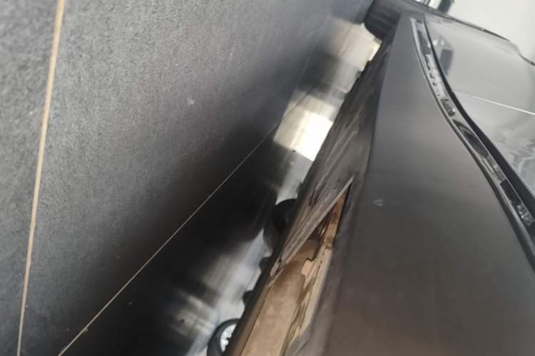 Used XPeng P7 2022 670N+ Left Side Sill