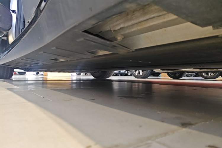 Used XPeng P7 2022 670N+ Left Side Sill