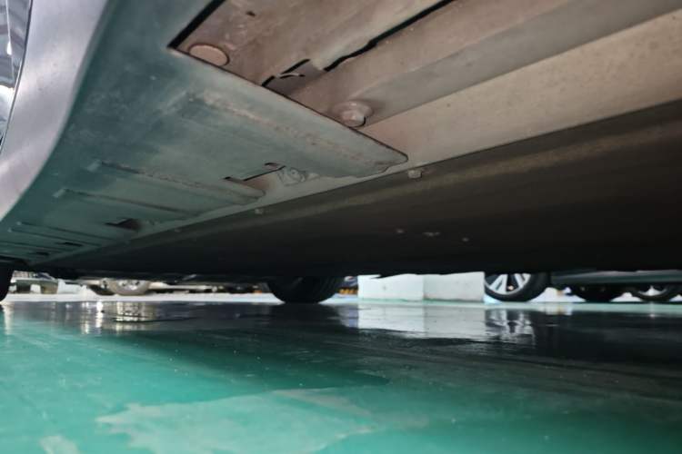 Used XPeng P7 2022 670N+ Left Side Sill