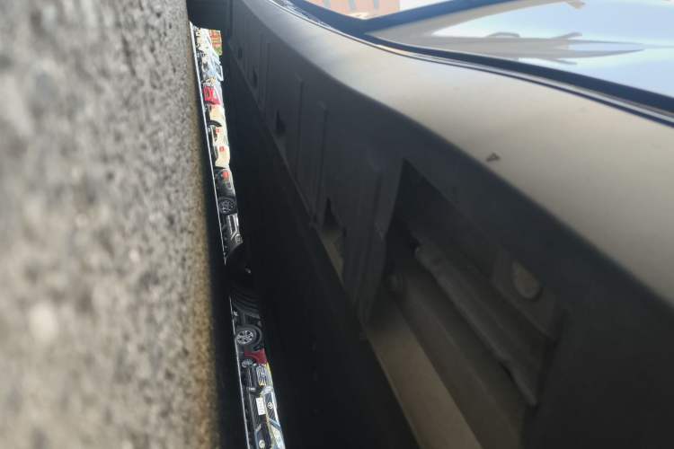 Used XPeng P7 2022 625E Left Side Sill