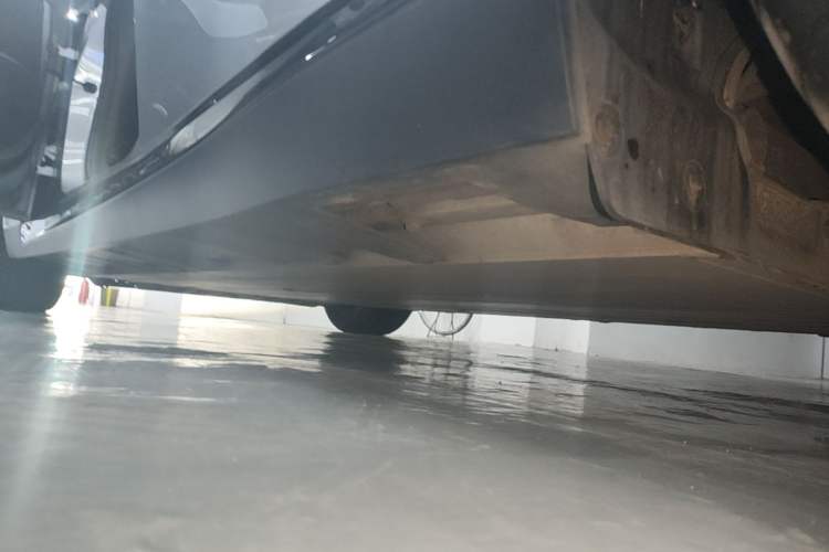 Used XPeng P7 2022 586G Left Side Sill