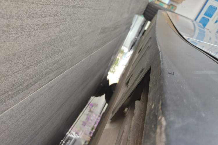 Used XPeng P7 2022 670N+ Left Side Sill