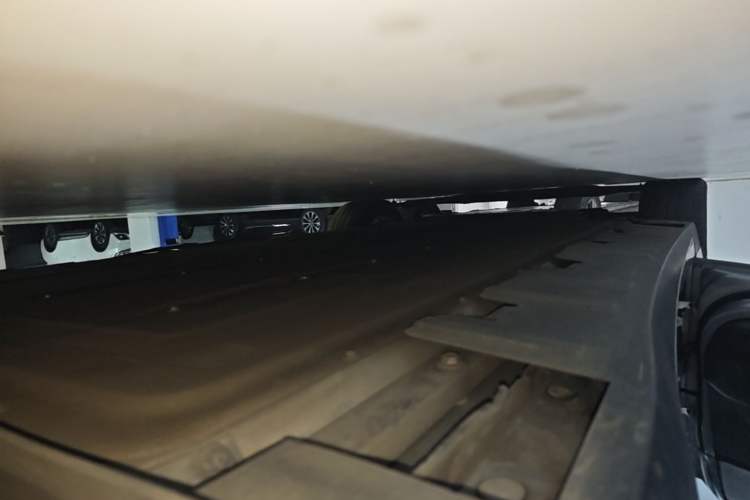 Used XPeng P7 2022 480E Left Side Sill
