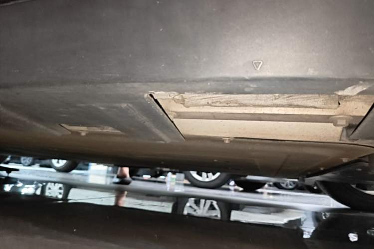 Used XPeng P7 2022 480N+ Left Side Sill
