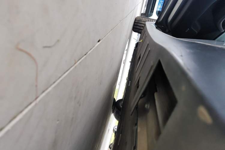 Used XPeng P7 2022 480E+ Left Side Sill