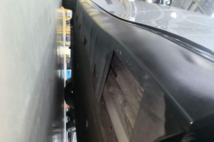 Used XPeng P7 2022 480E Left Side Sill