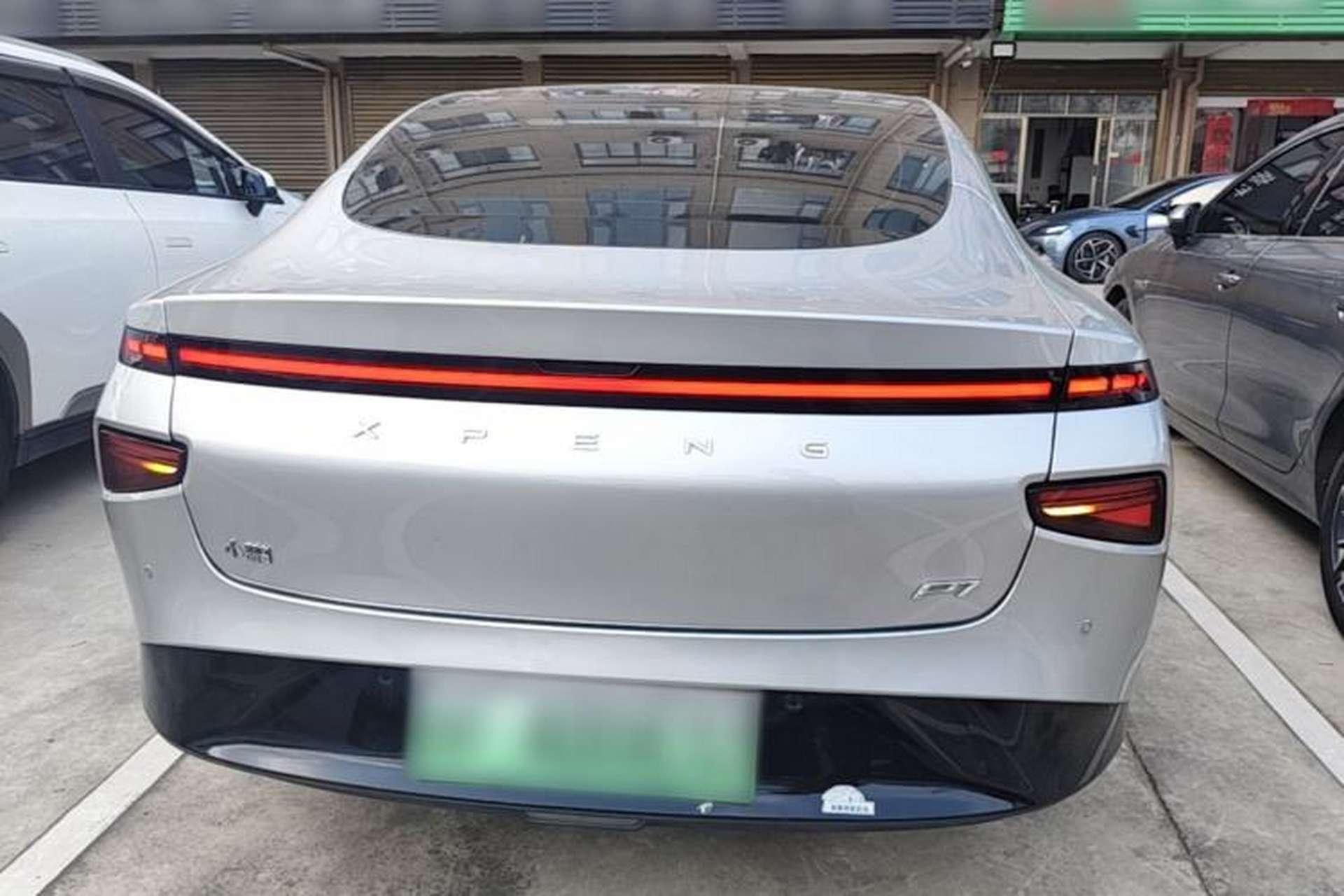 Used XPeng P7 2022 670E+ Rear