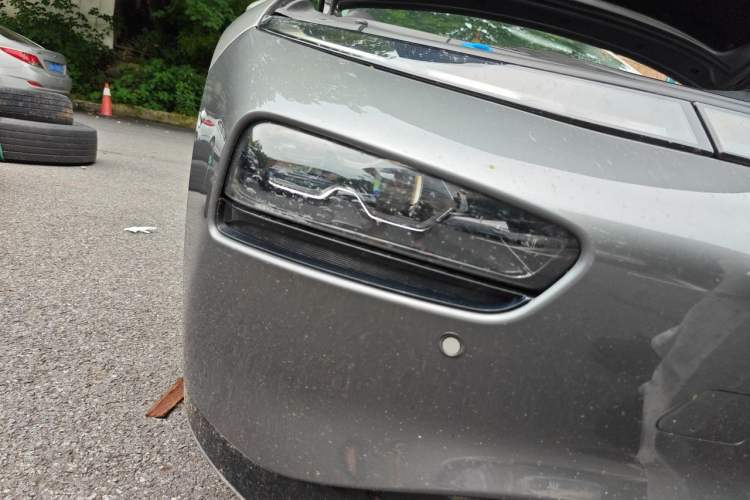 Used XPeng P7 2022 480E Right Front Headlight