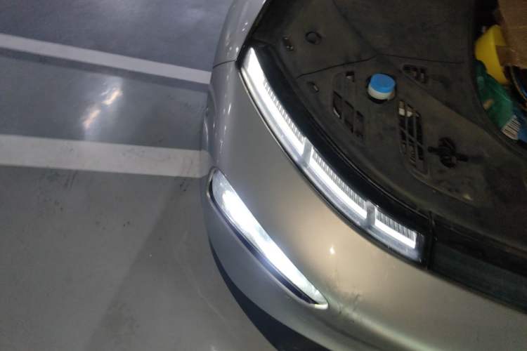 Used XPeng P7 2022 480E Right Front Headlight