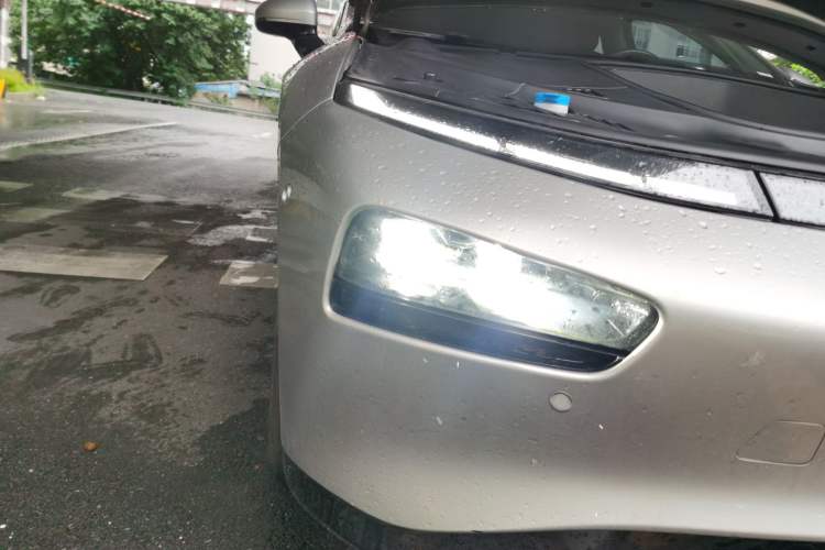 Used XPeng P7 2022 480E Right Front Headlight