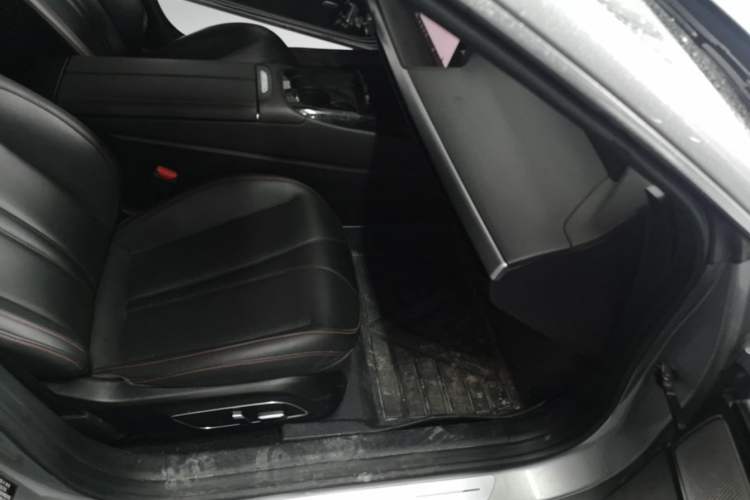 Used XPeng P7 2022 625E Right Front Seat