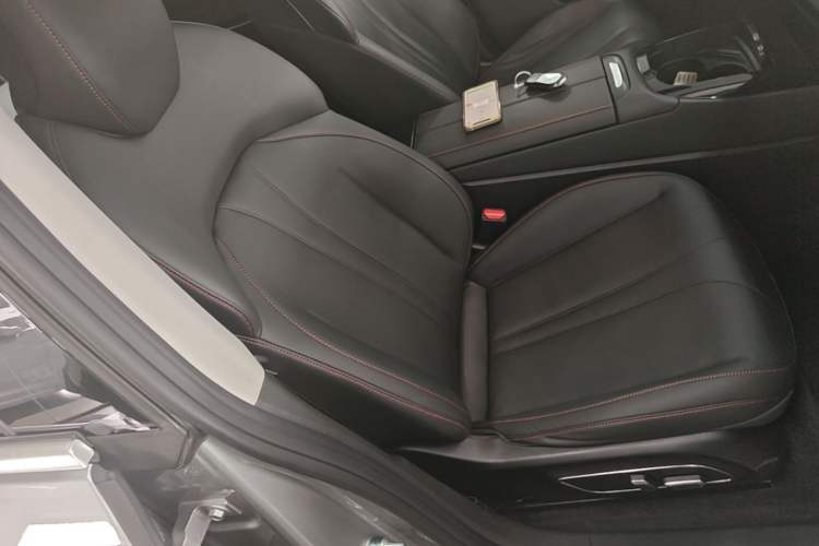 Used XPeng P7 2022 625E Right Front Seat