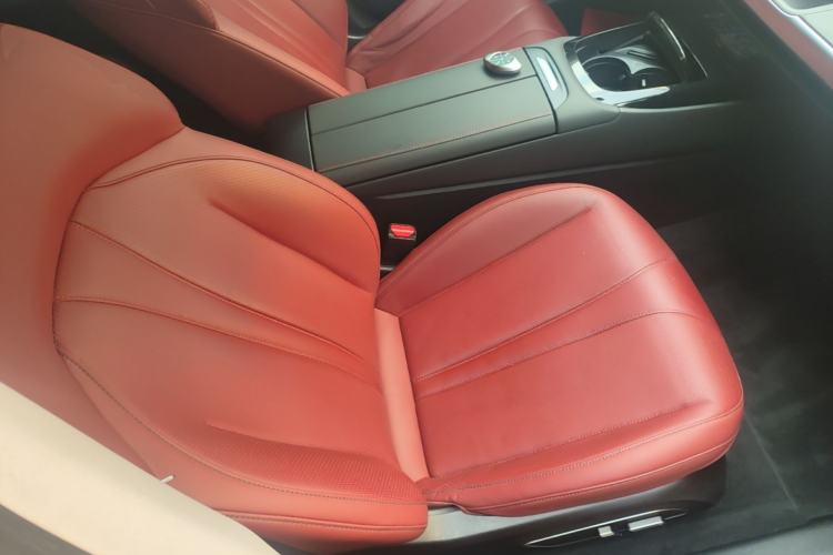 Used XPeng P7 2022 670G Right Front Seat