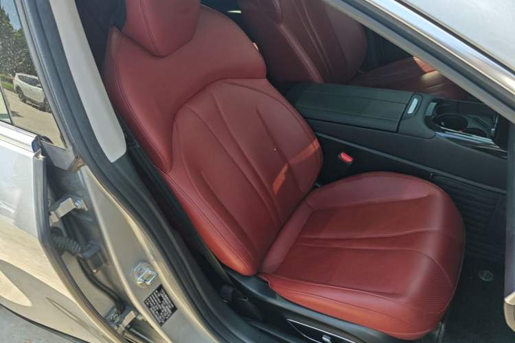 Used XPeng P7 2022 670N+ Right Front Seat
