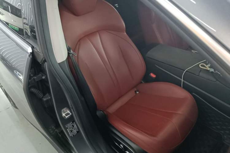 Used XPeng P7 2022 670N+ Right Front Seat