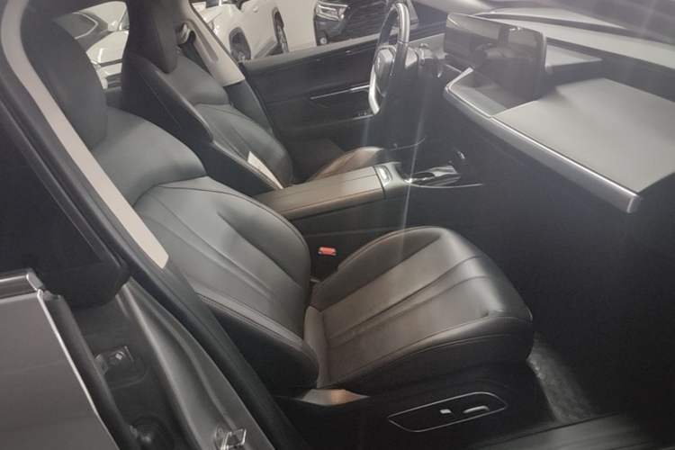Used XPeng P7 2022 586G Right Front Seat