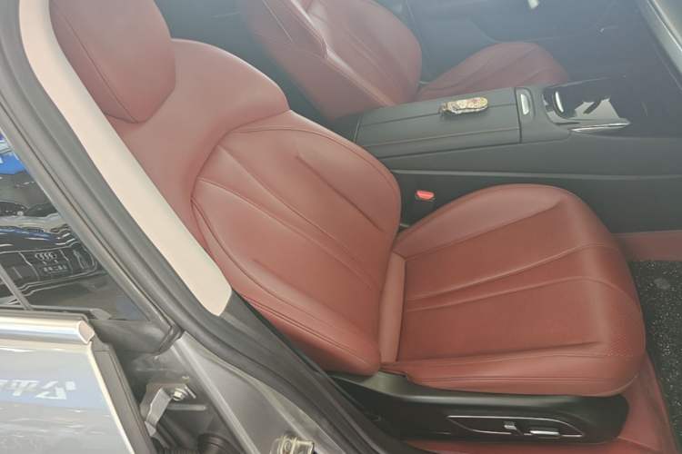 Used XPeng P7 2022 670N+ Right Front Seat
