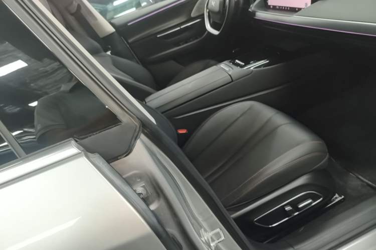 Used XPeng P7 2022 586G Right Front Seat