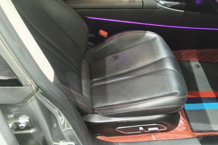Used XPeng P7 2022 586G Right Front Seat
