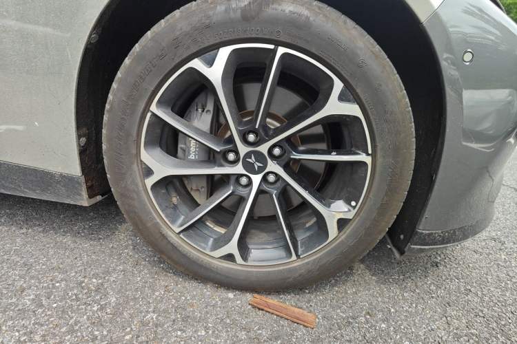 Used XPeng P7 2022 480E Right Front Wheel Hub