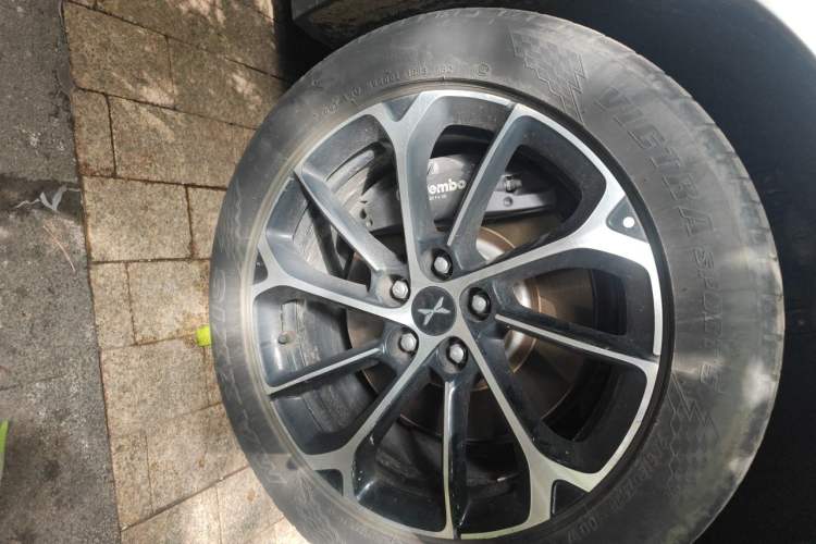 Used XPeng P7 2022 480G Right Front Wheel Hub