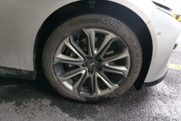 Used XPeng P7 2022 480E Right Front Wheel Hub