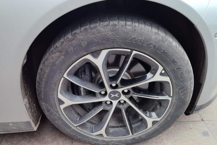 Used XPeng P7 2022 625E Right Front Wheel Hub