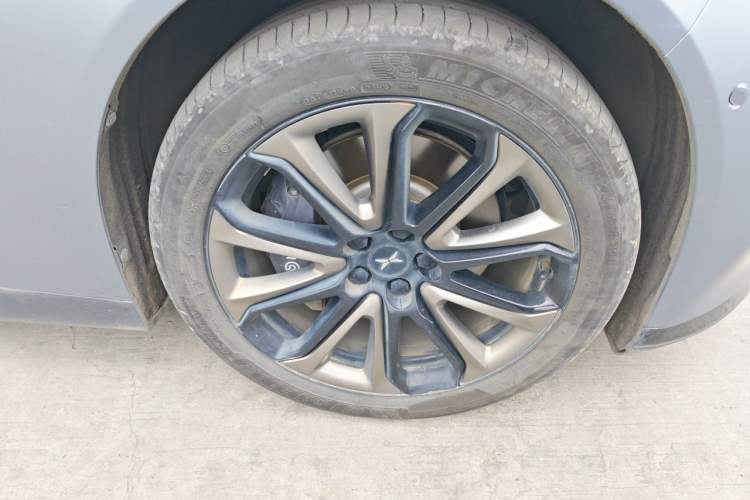 Used XPeng P7 2022 670N+ Right Front Wheel Hub