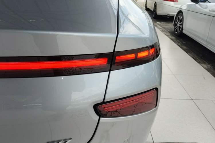 Used XPeng P7 2022 480E+ Right Rear Taillight