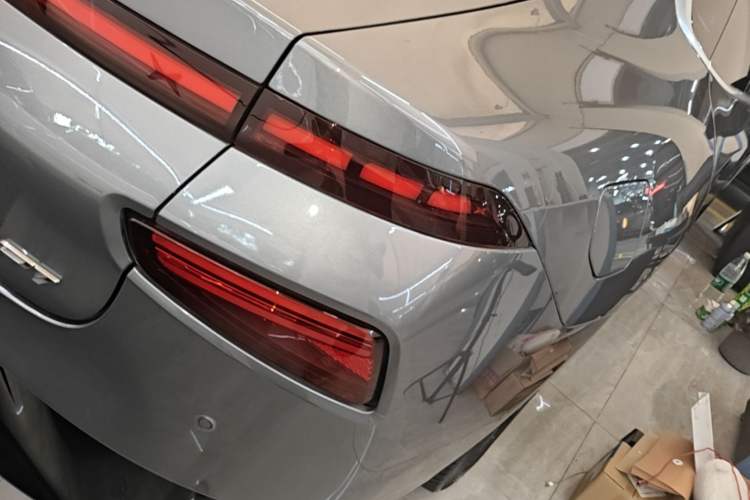 Used XPeng P7 2022 670N+ Right Rear Taillight