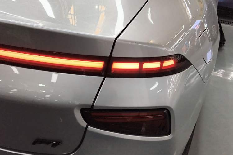 Used XPeng P7 2022 586G Right Rear Taillight