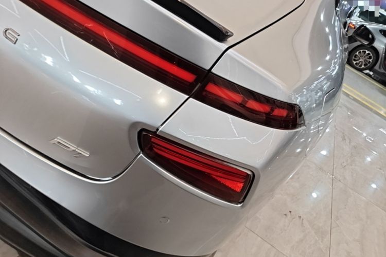 Used XPeng P7 2022 480N+ Right Rear Taillight