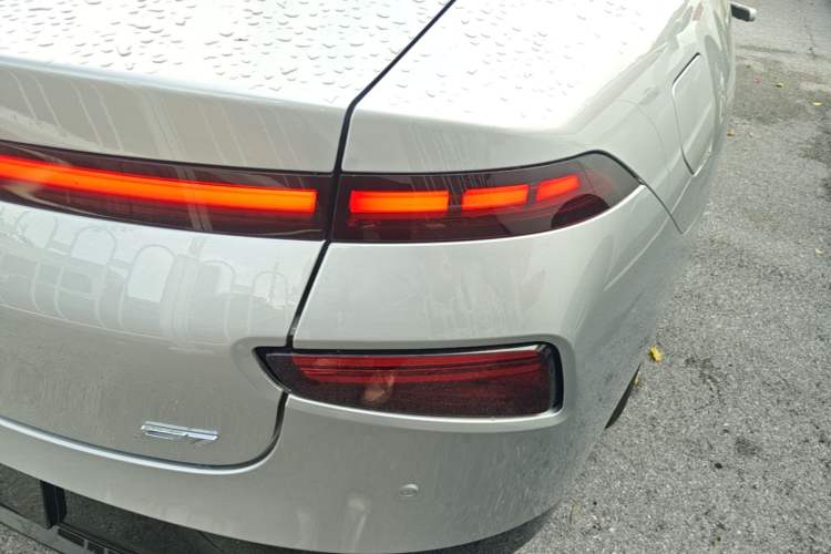 Used XPeng P7 2022 480G Right Rear Taillight