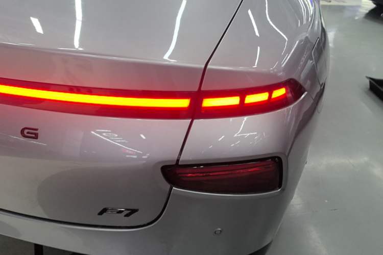 Used XPeng P7 2022 480E Right Rear Taillight