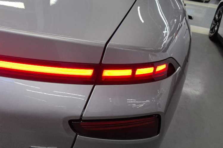 Used XPeng P7 2022 625E Right Rear Taillight