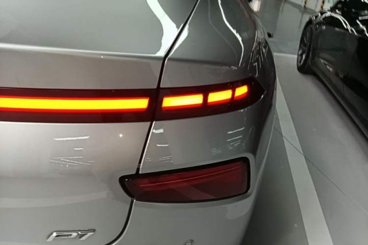 Used XPeng P7 2022 586G Right Rear Taillight