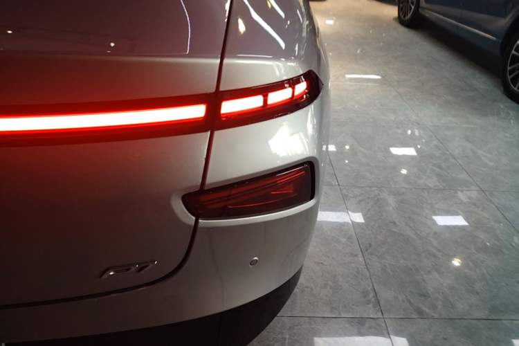 Used XPeng P7 2022 670N+ Right Rear Taillight