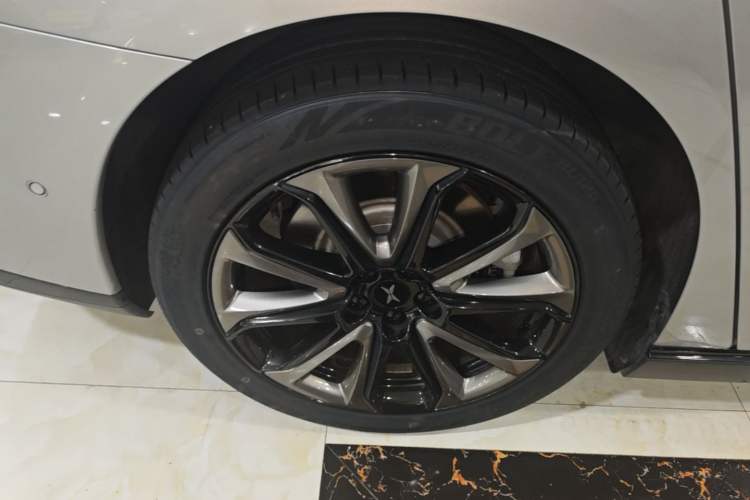 Used XPeng P7 2022 670N+ Right Rear Wheel Hub