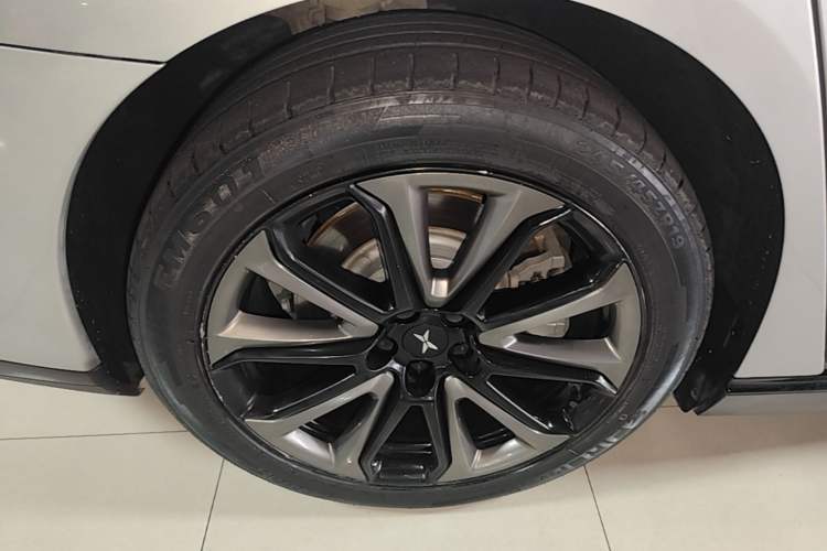 Used XPeng P7 2022 480N+ Right Rear Wheel Hub