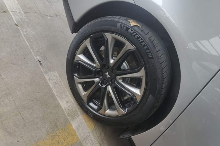 Used XPeng P7 2022 670N+ Right Rear Wheel Hub