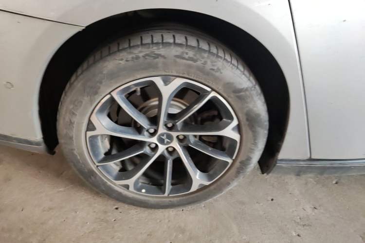 Used XPeng P7 2022 480E Right Rear Wheel Hub