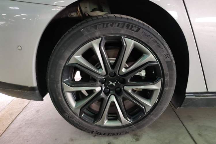 Used XPeng P7 2022 625E Right Rear Wheel Hub