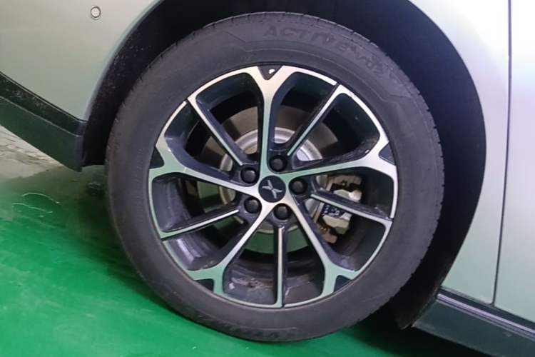 Used XPeng P7 2022 625E Right Rear Wheel Hub