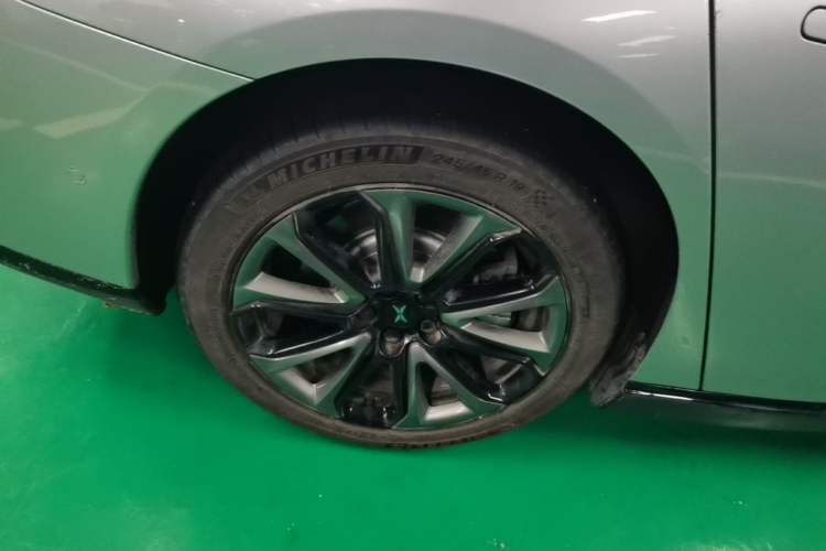 Used XPeng P7 2022 480E Right Rear Wheel Hub